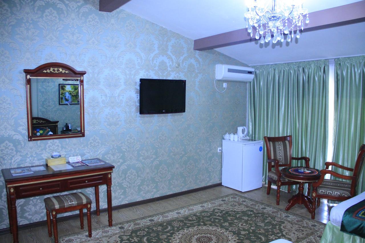 Oriyo Dushanbe Hotel Exterior photo