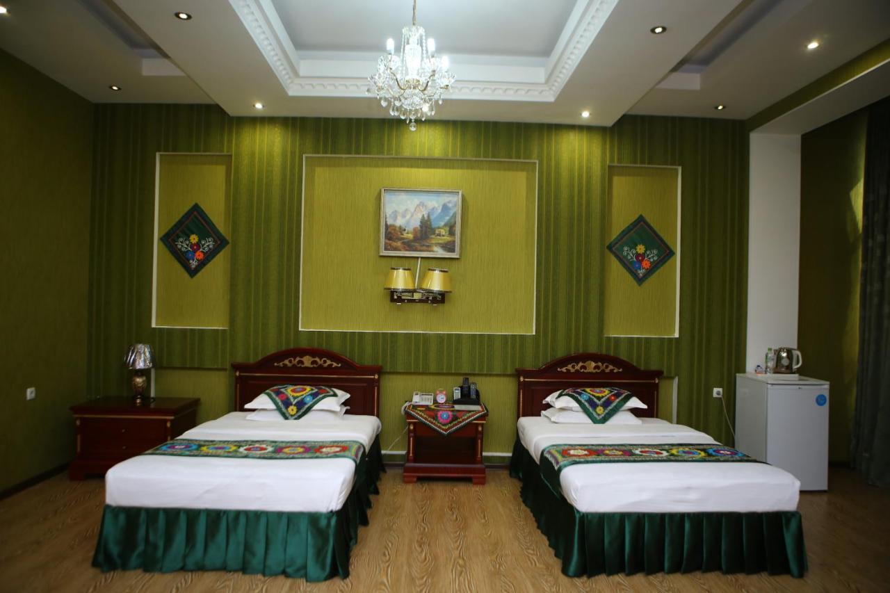 Oriyo Dushanbe Hotel Exterior photo