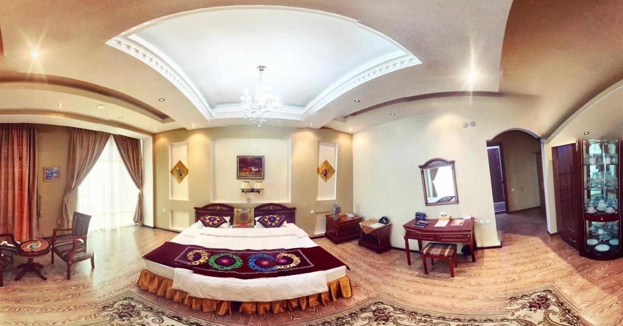 Oriyo Dushanbe Hotel Exterior photo